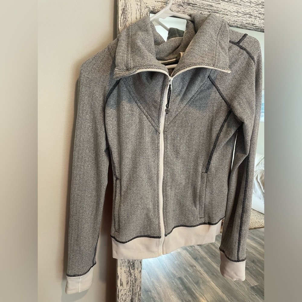 Lulu lemon grey and white zip up